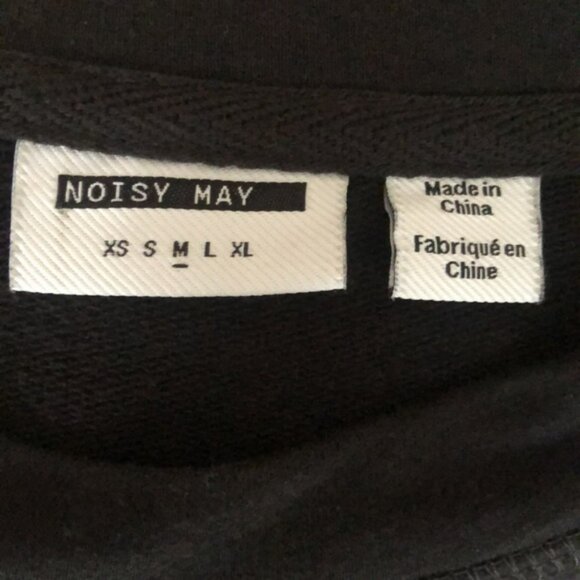 👛 (ANY 2/$25) NOISY MAY Black Letter Printed Global Cities Sweatshirt - Picture 4 of 4